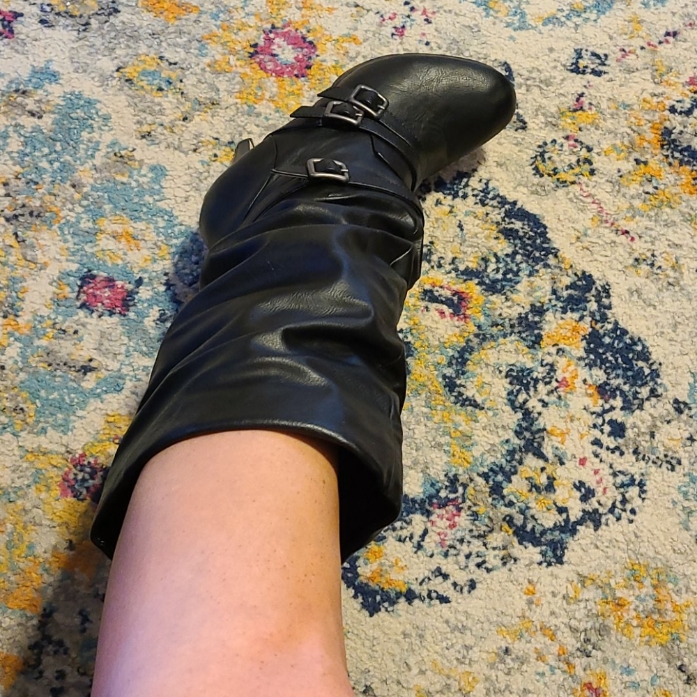 Heeled boots